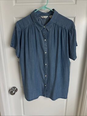 Blue Chambray Shirt with Point Collar